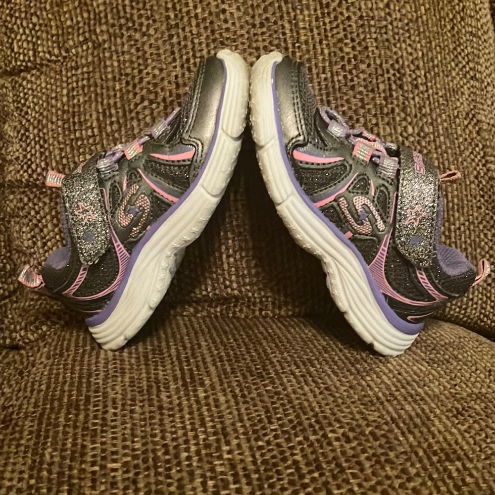 Skechers Toddler sz 5 Shoes